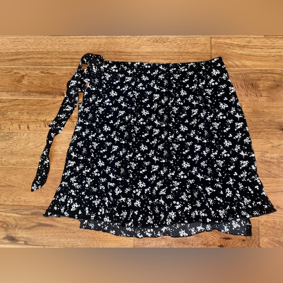 Summer Skirt High Waist Wrap Front Tie Waist Ruffle Hem Casual Mini Short Skirts - Picture 9 of 12